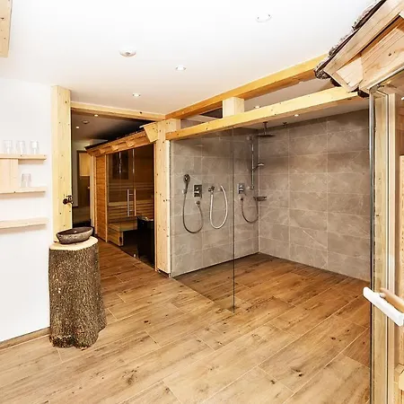 Graseck Apartment *